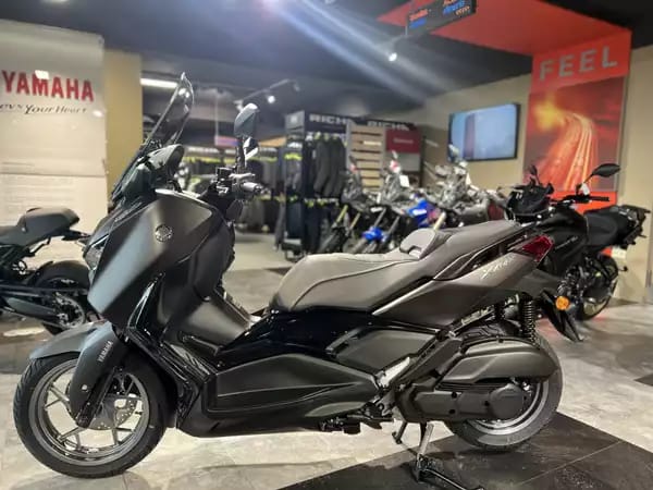 Yamaha X-Max 125 ABS TECHMAX - Photo 3