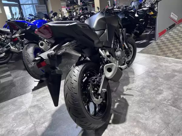 Yamaha MT-03 - Photo 3