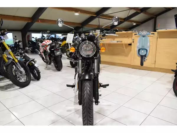 Royal Enfield Meteor 350 STELLAR BLACK - Photo 2