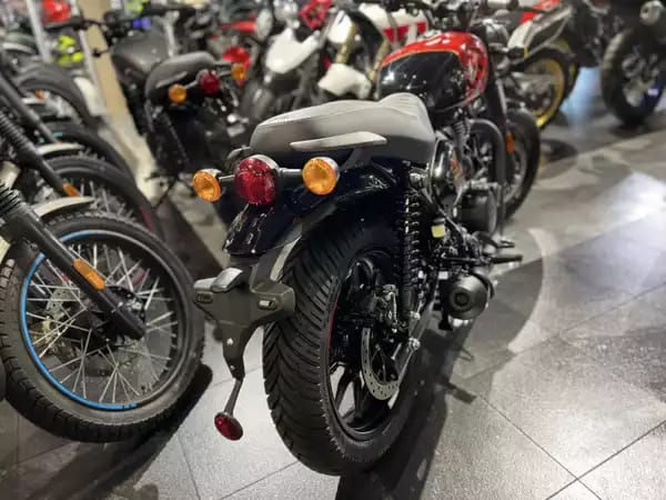 Royal Enfield Hunter 350 REBEL RED - Photo 2