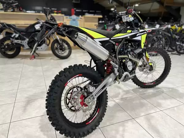 Fantic Enduro 125 XEF 4T PERFORMANCE - Photo 2