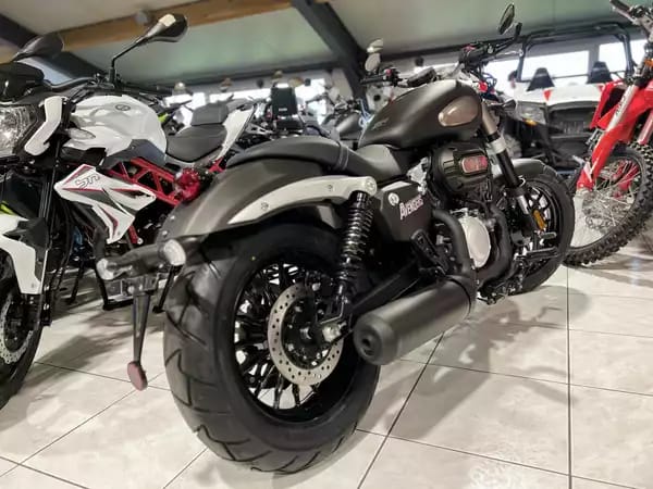 Benda Avengers 300 - Photo 2