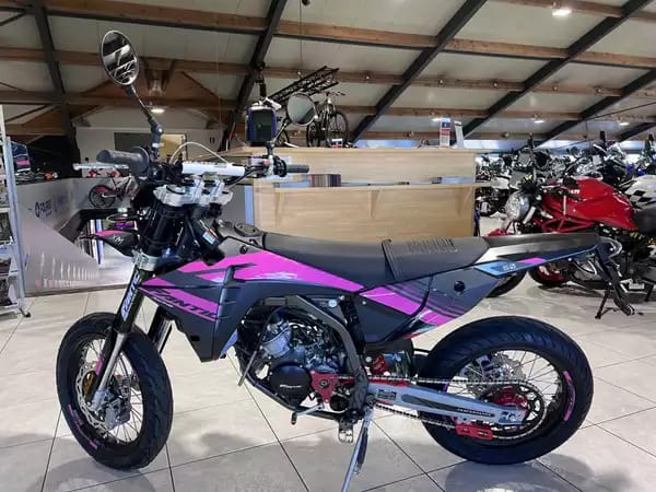 Fantic Motard 50 PERFORMANCE 2T - Photo 3