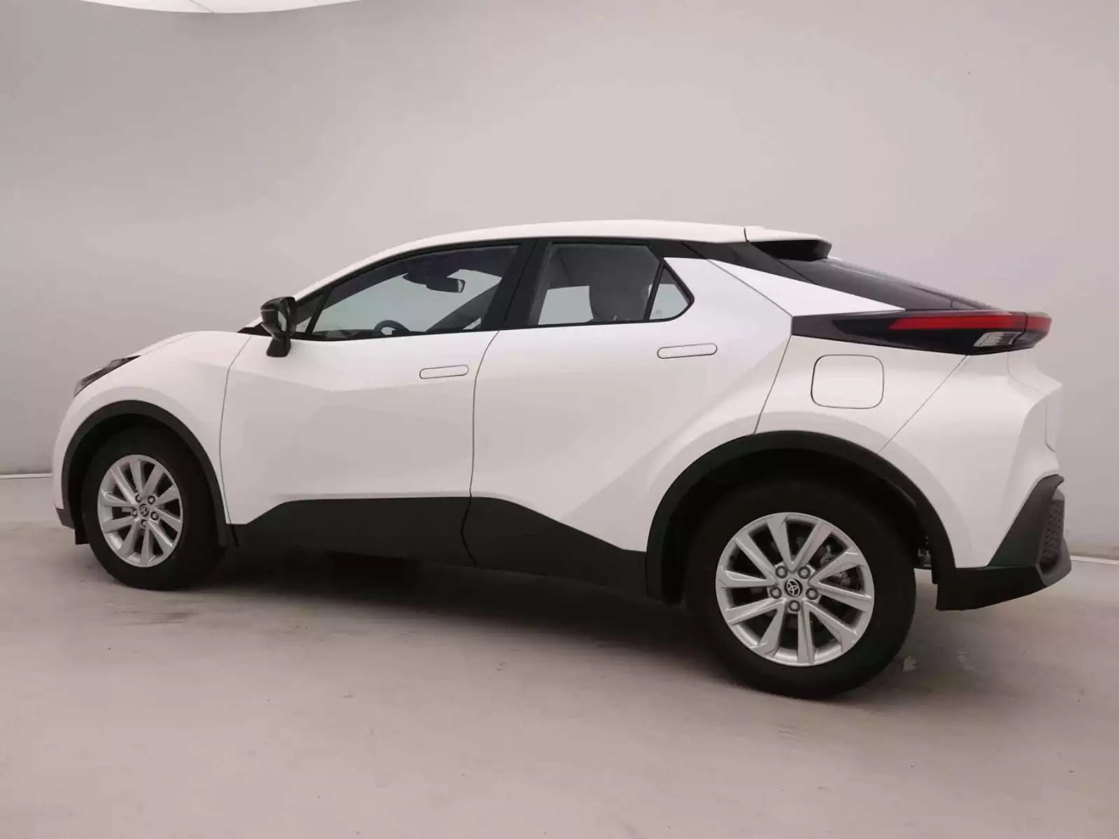 Toyota C-HR 1.8 VVT-i 140 Hybride Dynamic - Photo 1