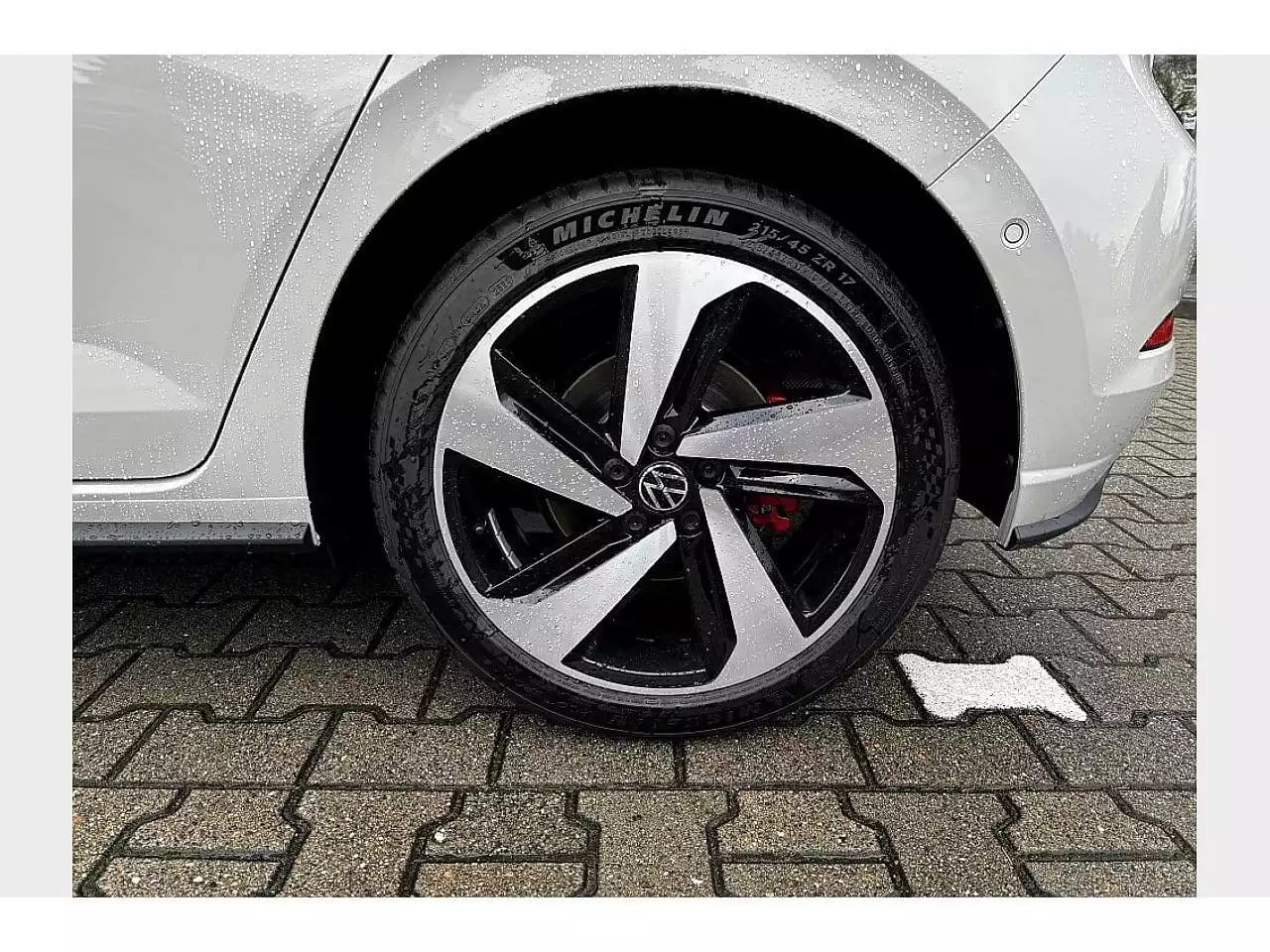 Volkswagen Polo 2.0 TSI DSG 207 GTI - Photo 1