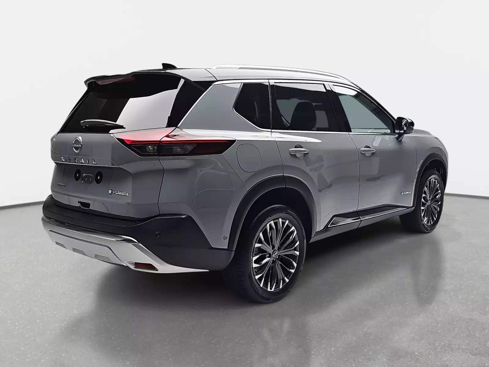 Nissan X-Trail 1.5 VC-T E-Force 213 AUTO Tekna - Photo 1