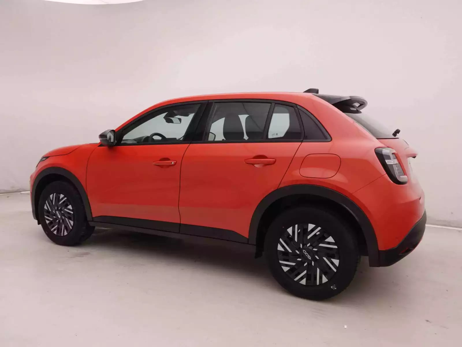 Fiat 600 1.2 T Hybrid 101 DCT Lounge - Photo 1