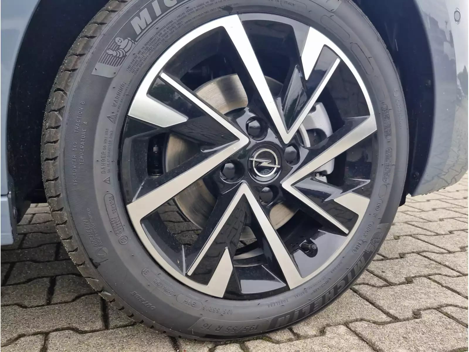 Opel Corsa 1.2 TURBO AT 101  GS - Photo 1