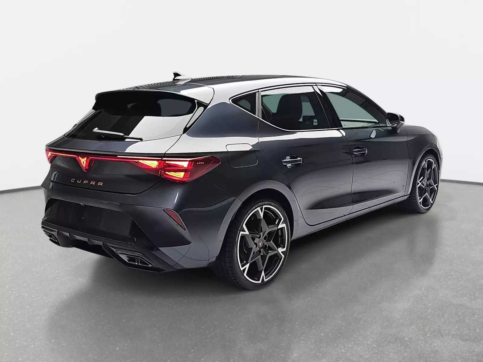 Cupra Leon 1.5 eTSi DSG 150 - Photo 1