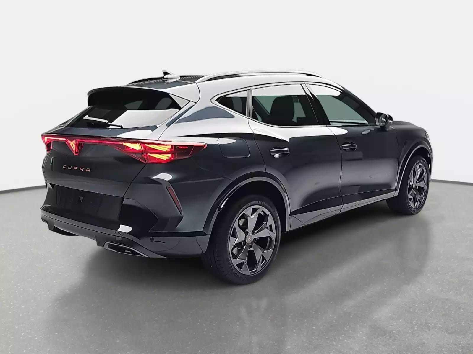 Cupra Formentor 1.5 e-Hybrid PHEV DSG 204 - Photo 1