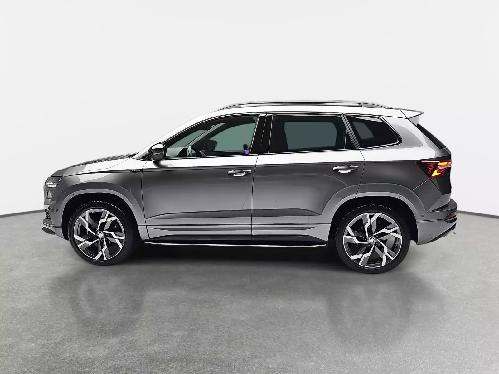 Skoda Karoq 1.5 TSi 150 DSG SPORTLINE - Photo 1