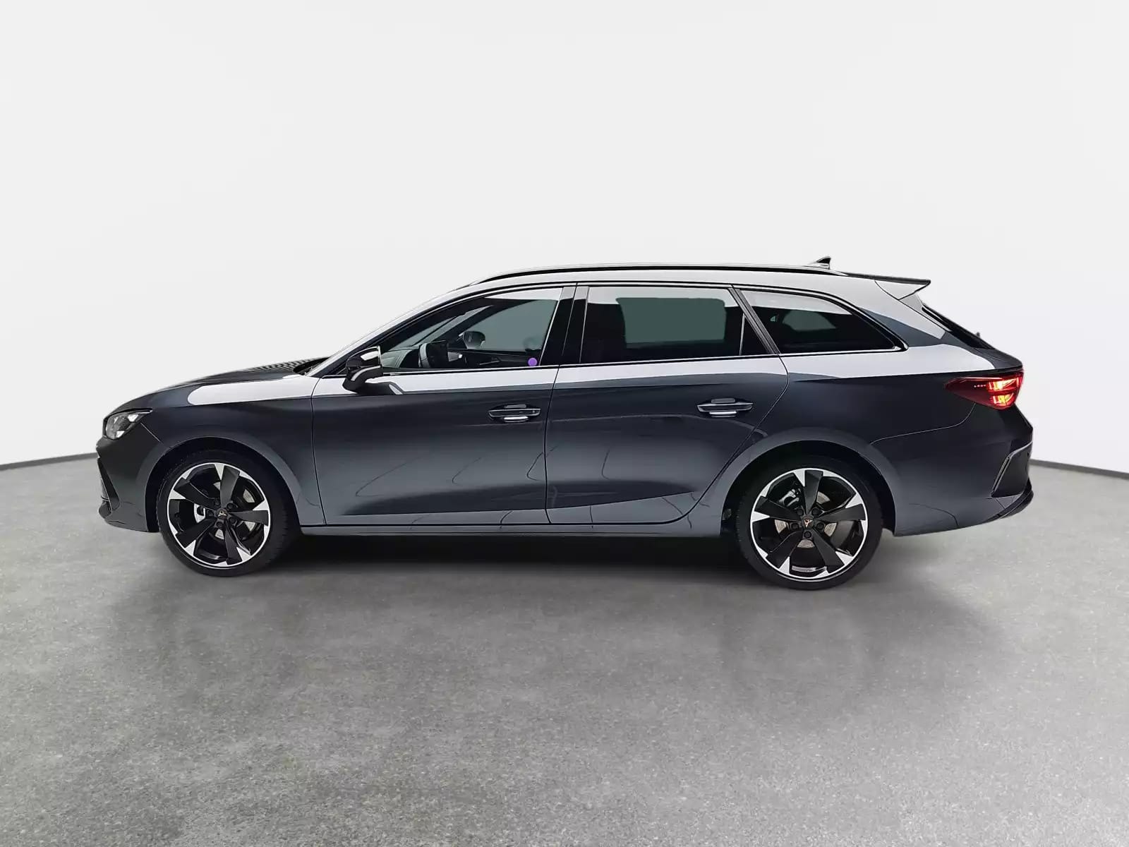 Cupra Leon 1.5 eTSi DSG 150 Kombi - Photo 1