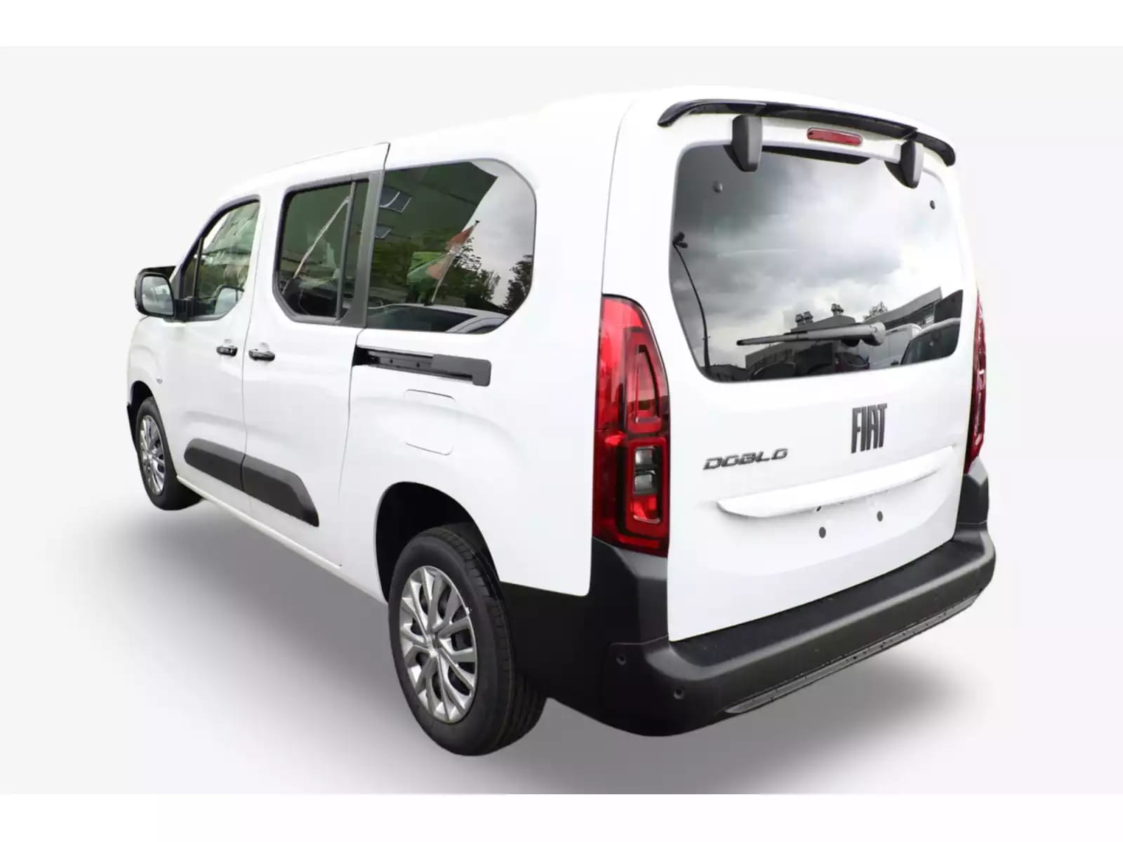 Fiat Doblo 1.5 BlueHDi 130 EAT8 MAXI 7 places - Photo 1