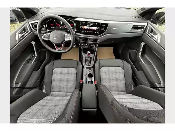 Volkswagen Polo 2.0 TSI DSG 207 GTI - Photo 3