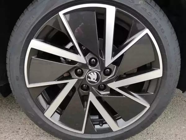 Skoda Octavia 2.0 TdI 150 DSG SPORTLINE - Photo 3