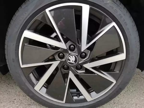 Skoda Octavia 2.0 TdI 150 DSG SPORTLINE - Photo 3