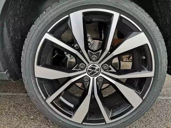 Volkswagen T-Roc 1.5 TSI 150 DSG R-Line - Photo 2