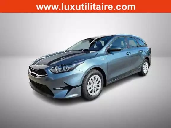 Kia Ceed 1.5 T-GDI AUTO 140 Vision SW - Photo 2