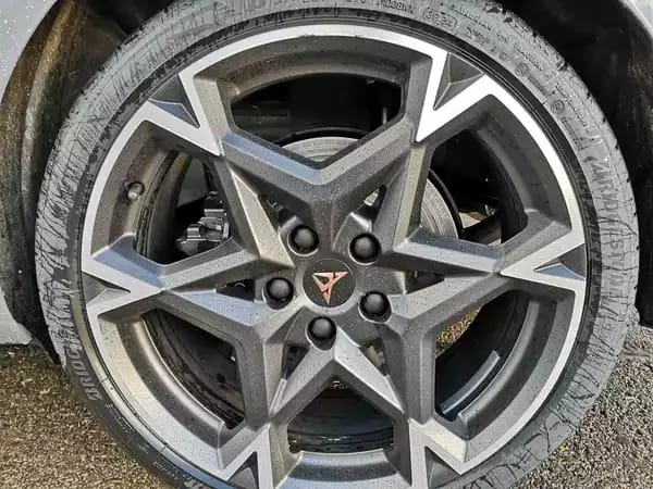 Cupra Leon 2.0 TSi DSG 333  4DRIVE - Photo 3