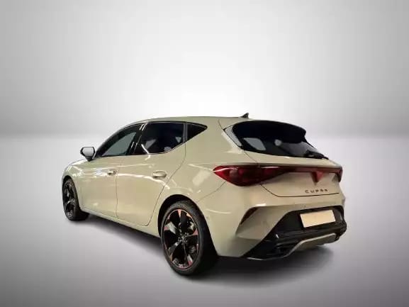 Cupra Leon 1.5 eTSI 150 DSG - Photo 3