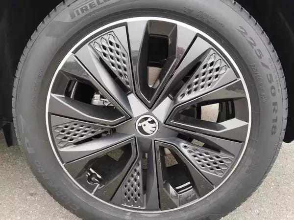 Skoda Karoq 2.0 TdI 150 DSG SPORTLINE 4X4 - Photo 3