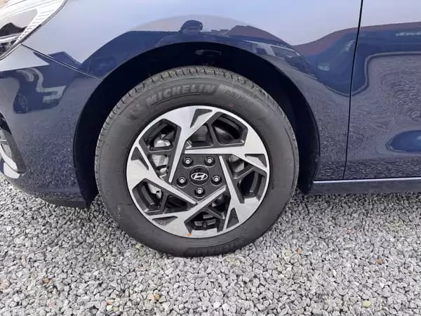 Hyundai i30 1.5 T-GDI 140 DCT Trend + - Photo 2