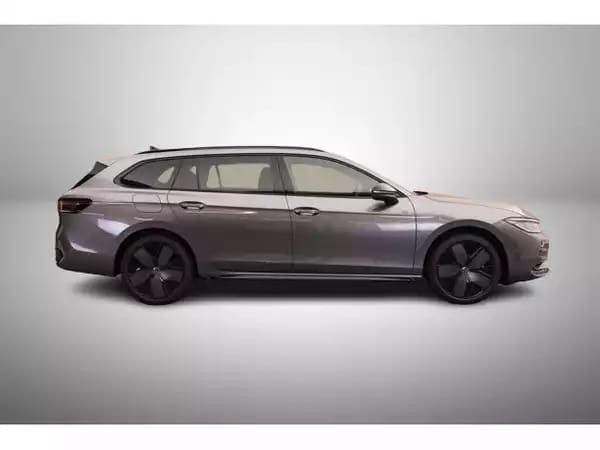 Volkswagen Passat Variant 2.0 TSI 204 DSG R-Line - Photo 2