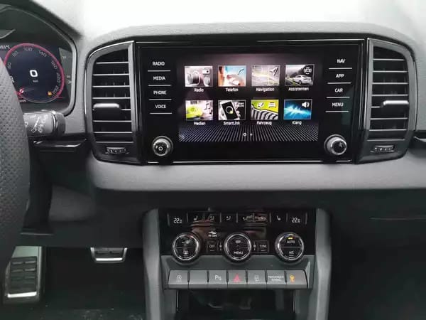 Skoda Karoq 2.0 TdI 150 DSG SPORTLINE 4X4 - Photo 2