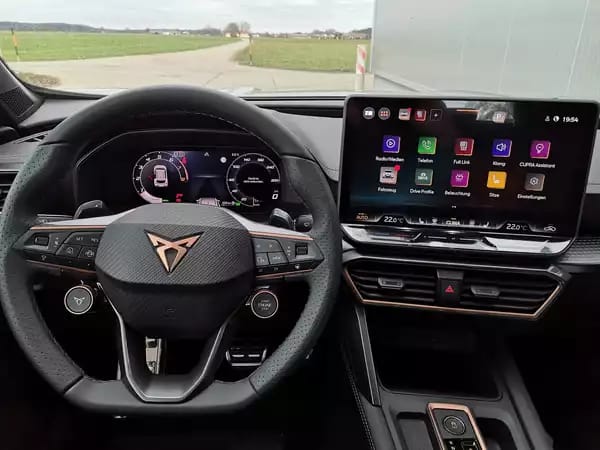 Cupra Formentor 1.5 eTSi DSG 150 - Photo 3