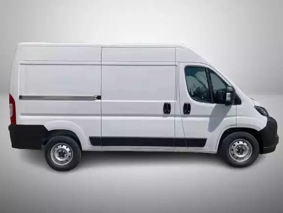 Peugeot Boxer 2.2 BlueHDI EAT8 140 L2H2 335 - Photo 3