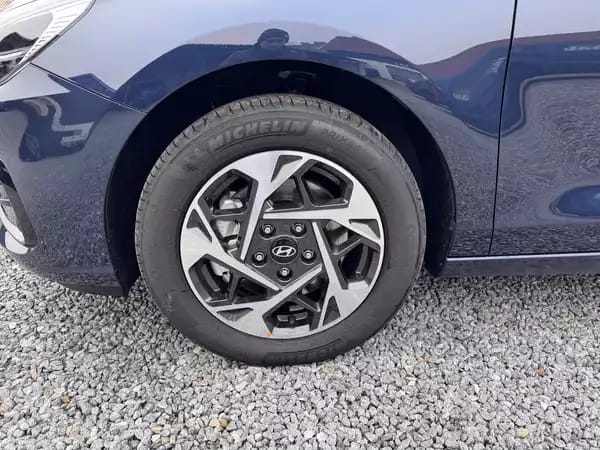 Hyundai i30 1.5 T-GDI 140 DCT Trend + - Photo 2