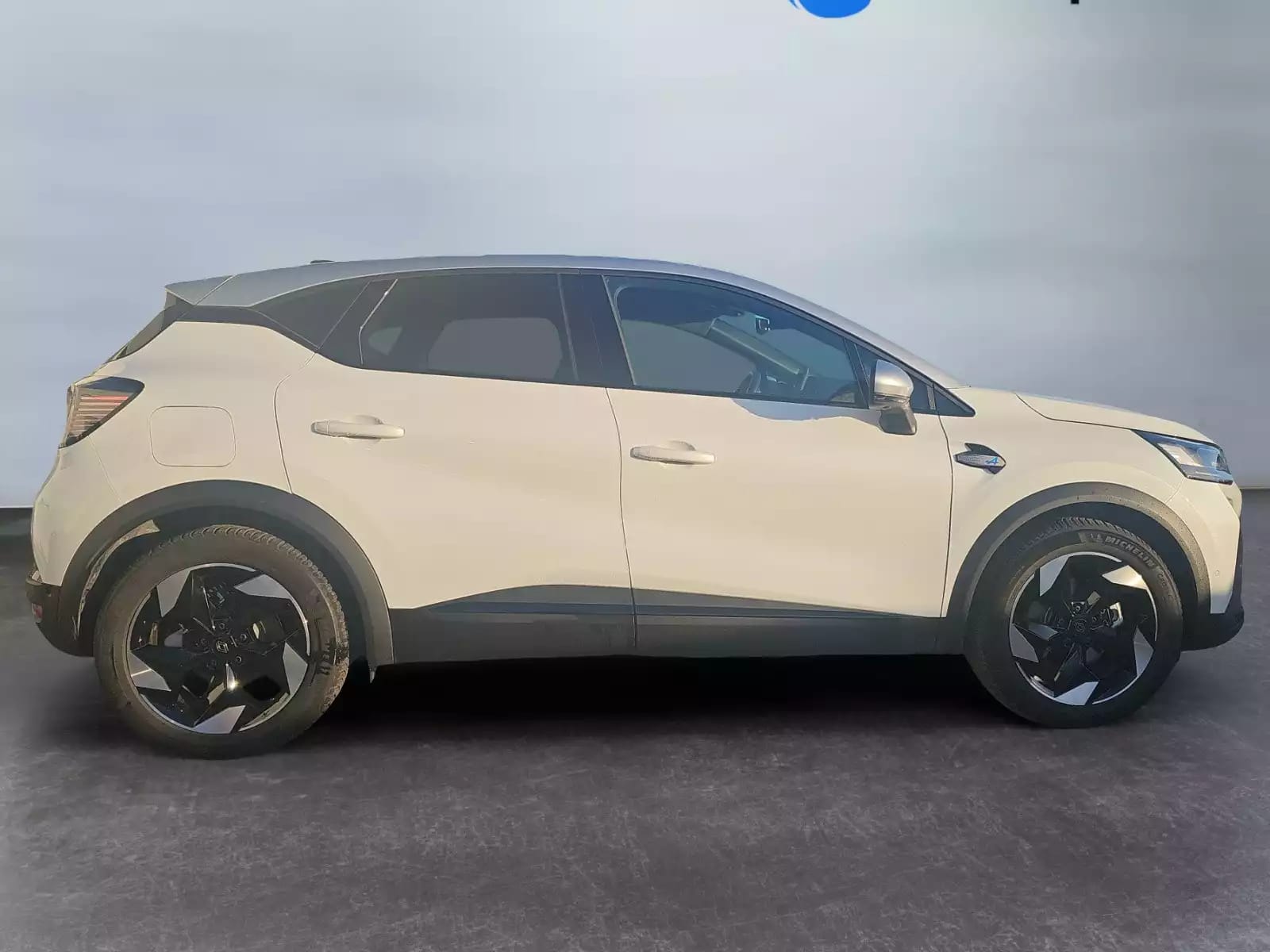 Renault Captur 1.6i Esprit Alpine E-Tech Full Hybrid - Photo 1