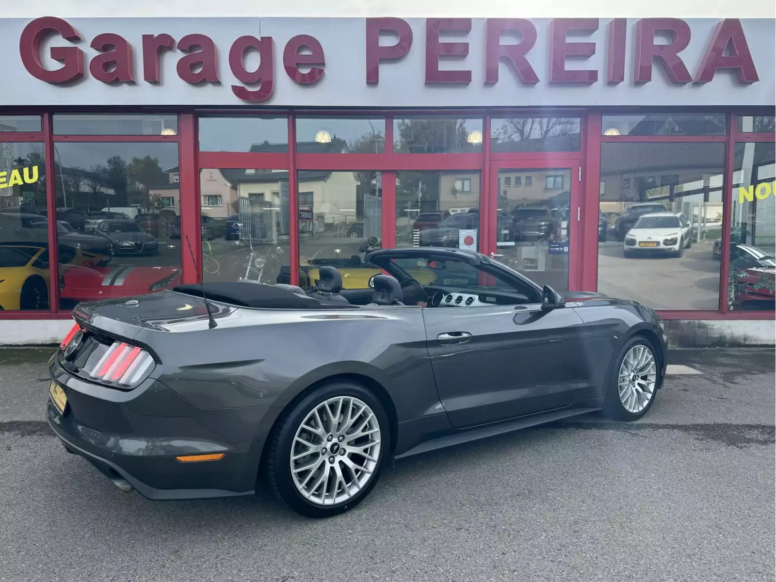 Ford Mustang 2.3 ECOBOOST CABRIO EUROPA Model COC AUTO 1 Hand - Photo 1