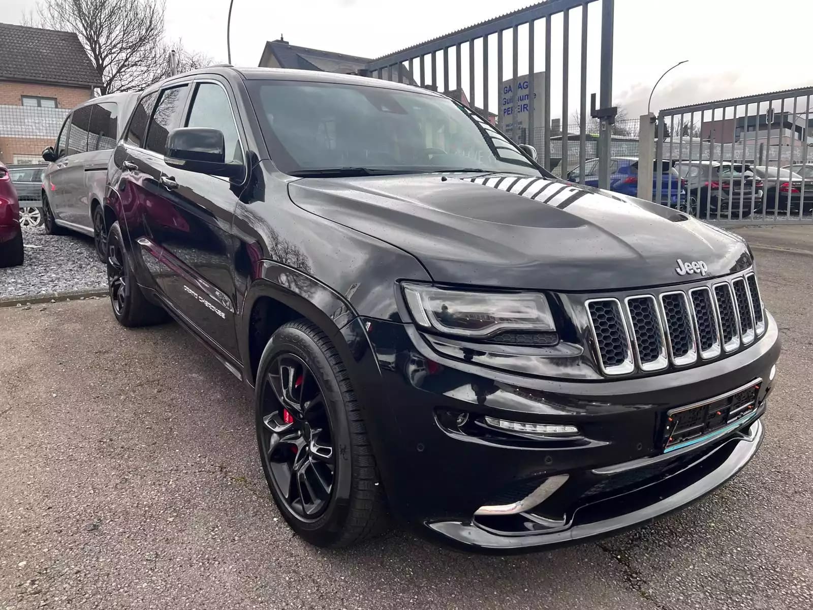 Jeep Grand Cherokee 6.4l V8 HEMI SRT NAVI CUIR PANO 1 HAND - Photo 1