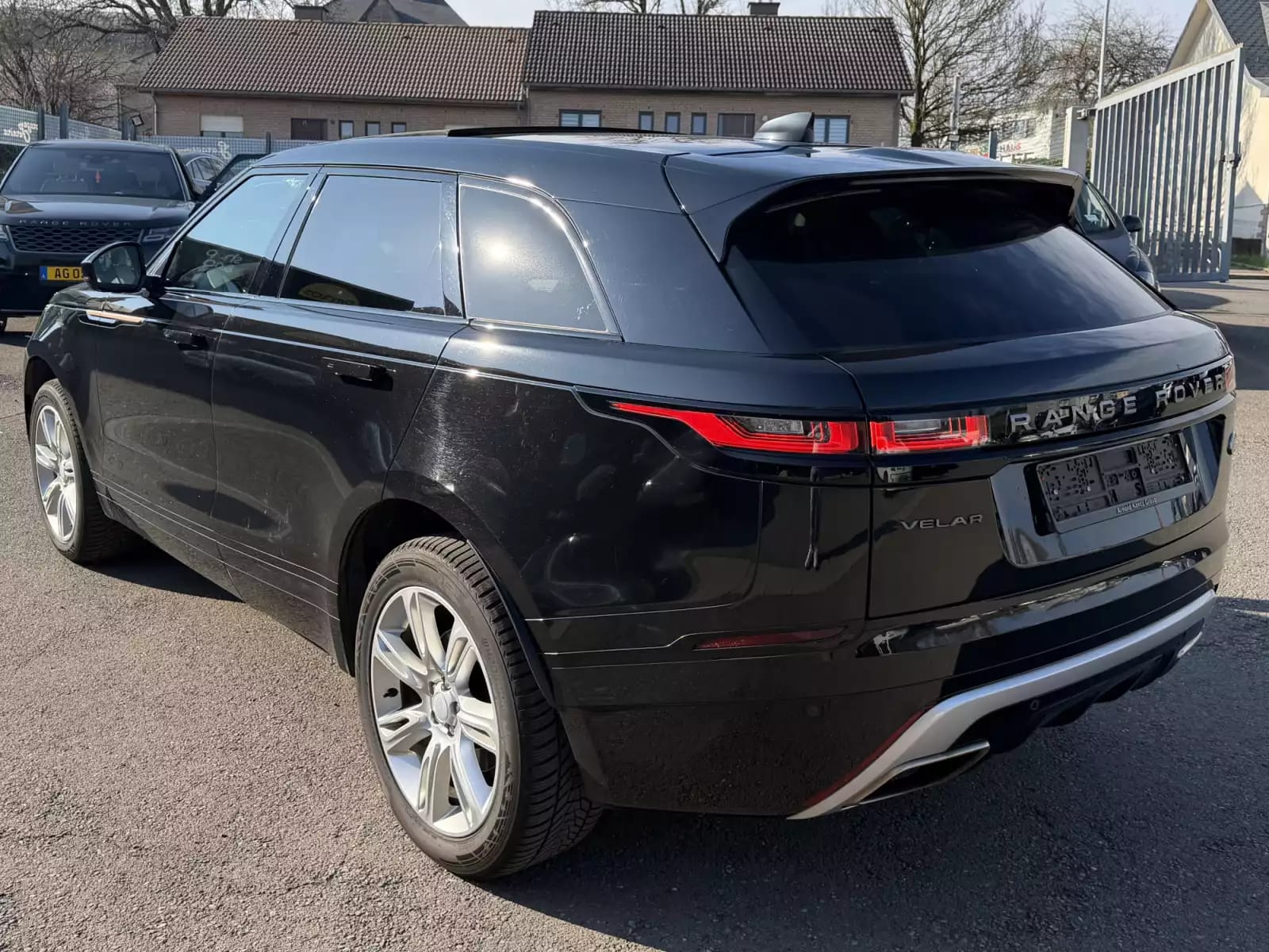 Land Rover Range Rover Velar NEW MODEL P400 AWD R-DYNAMIC MERIDIAN PANO CUIR NAVI 1 HAND - Photo 1