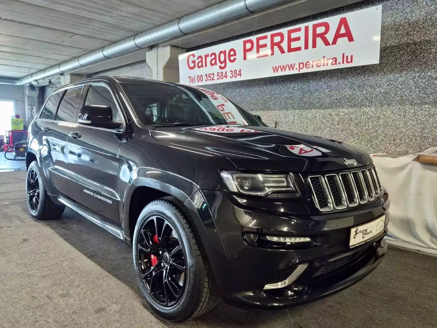 Jeep Grand Cherokee 6.4l V8 HEMI SRT NAVI CUIR PANO 1 HAND - Photo 1