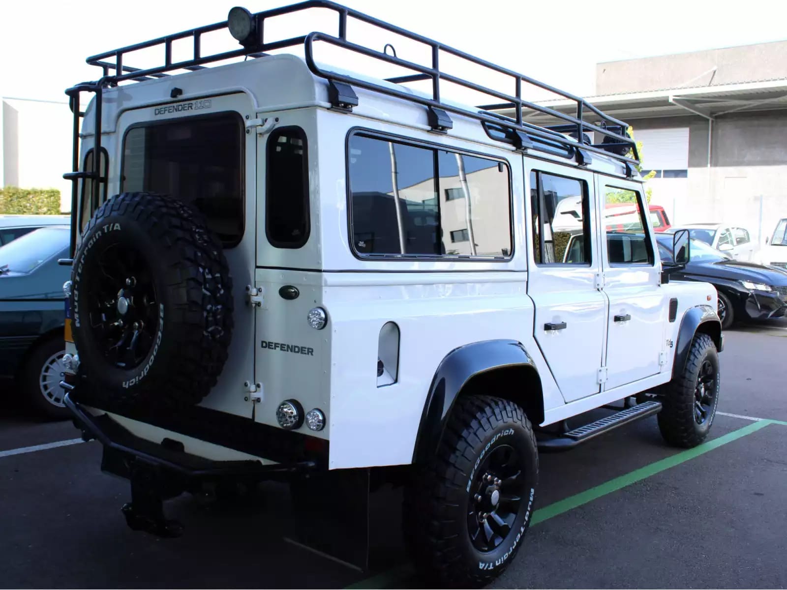 Land Rover Defender 110 2.5 Td5 SW - Photo 1