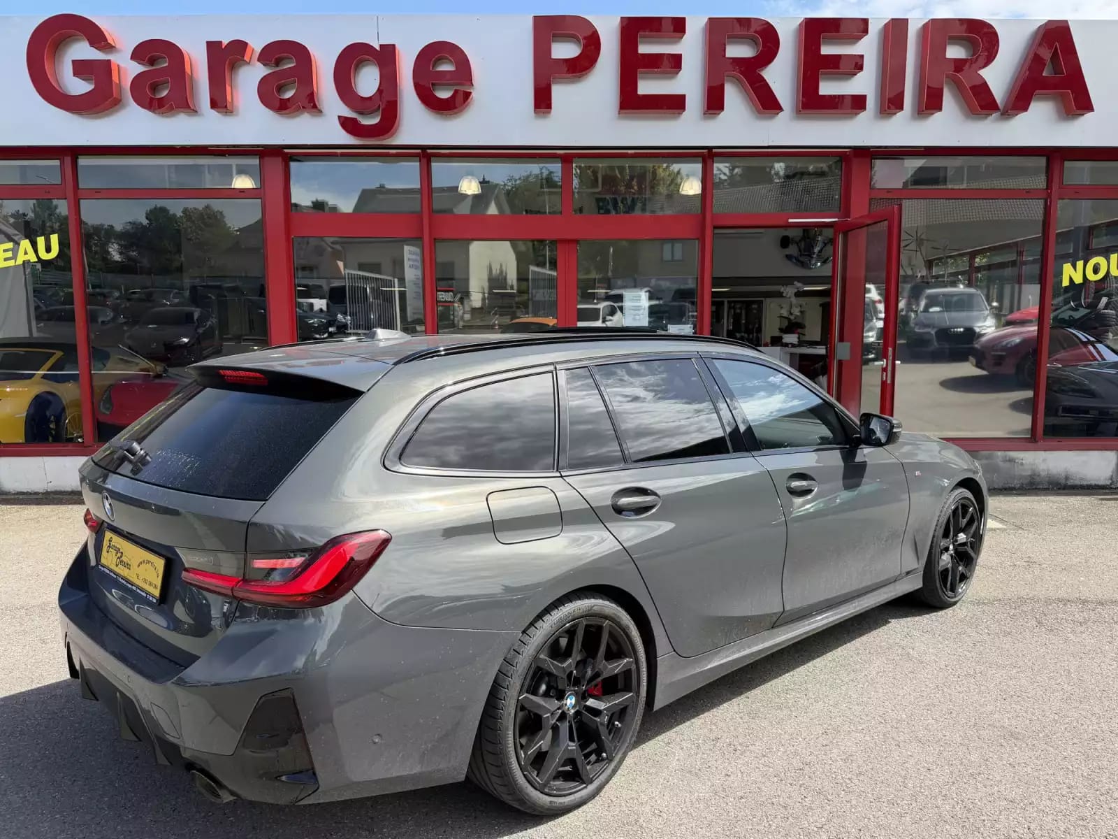 BMW 330 i XDRIVE TOURING M SPORT PAKET NEW MODEL CARBON PANO CUIR NAVI 1 HAND - Photo 1