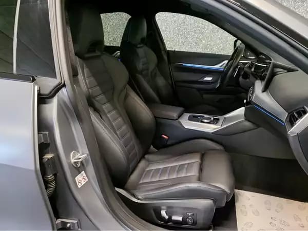 BMW M4 i GRANCOUPE XDRIVE NEW MODEL SPORT SITZE HARMAN KARDON CUIR NAVI 1 HAND - Photo 3