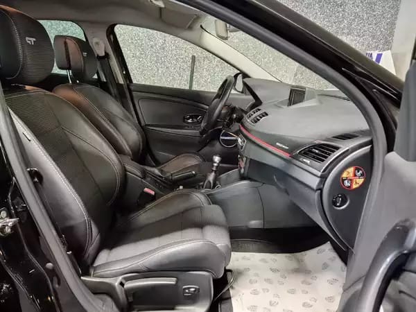 Renault Megane GRANDTOUR GT 220 LIMITED EDITION N°102 BOSE CUIR NAVI - Photo 3