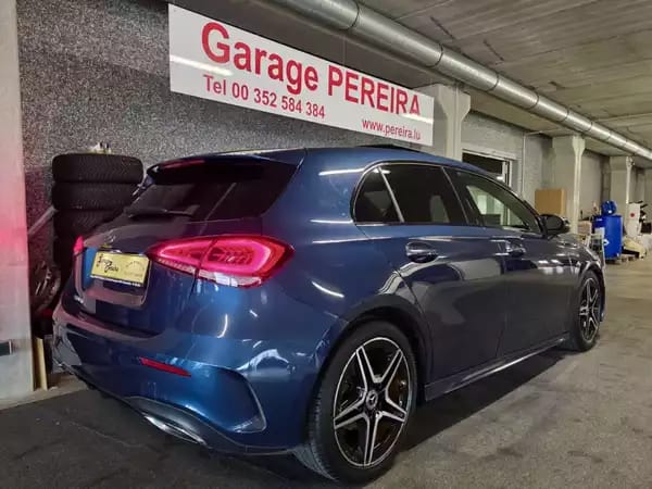 Mercedes-Benz A 180 D AMG LINE AUTO PANO CUIR NAVI 1 HAND - Photo 2