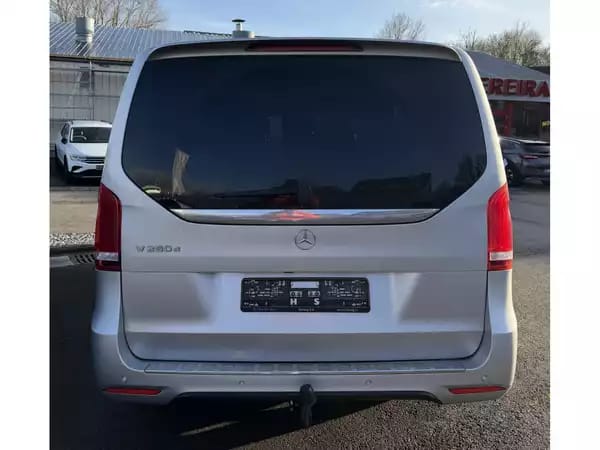 Mercedes-Benz V 250 D AMG LINE 7 SITZE CUIR NAVI 1 HAND - Photo 2