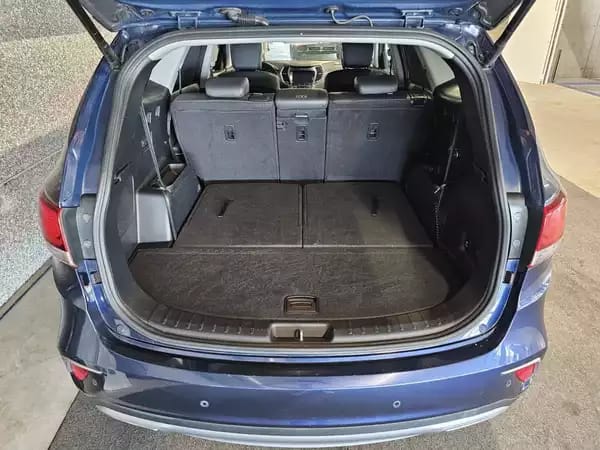 Hyundai Grand Santa Fe 2.2CRDi 200 AWD PANO CUIR NAVI 7 SITZE - Photo 3