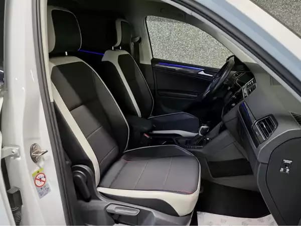 Volkswagen Tiguan 1.5 TSI 150 URBAN SPORT VIRTUAL HEAD UP HARMAN KARDON CUIR NAVIC 1 HAND - Photo 3