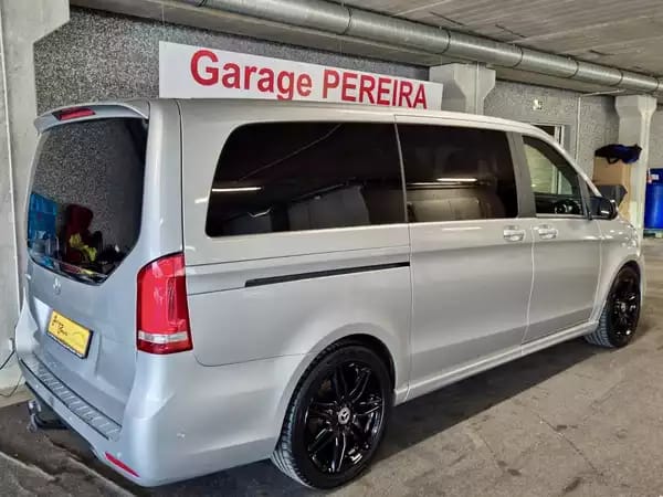 Mercedes-Benz V 250 D AMG LINE 7 SITZE CUIR NAVI 1 HAND - Photo 2