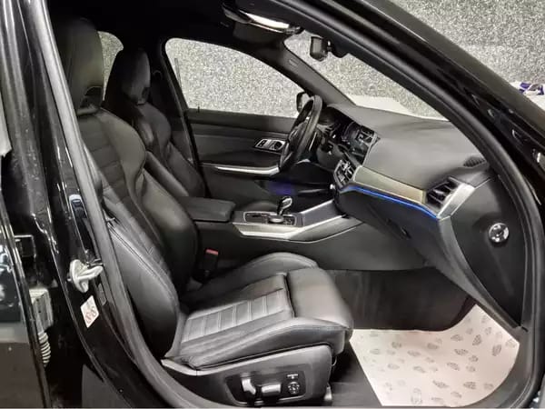 BMW 330 D 6 cyl XDRIVE TOURING M SPORT PAKET HEAD UP CUIR NAVI 1 HAND - Photo 3