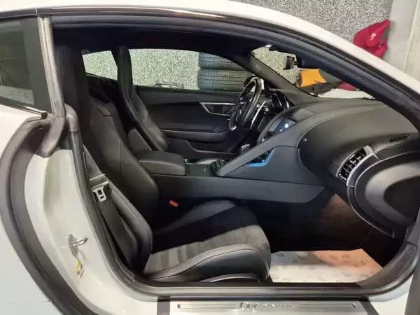 Jaguar F-Type 3.0 V6 P-340 COUPE R-DYNAMIC MERIDIAN PANO CUIR NAVI 1 HAND - Photo 3