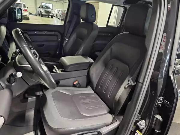 Land Rover Defender 110 D200 S 7 SITZE CUIR NAVI - Photo 3