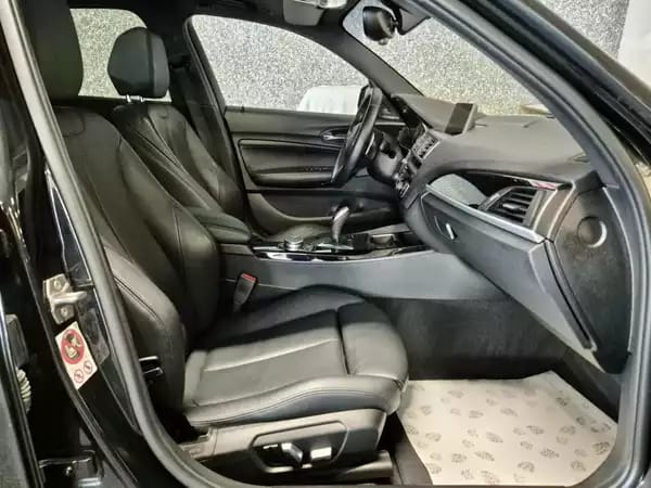 BMW M1 M135 6 Cylindres XDRIVE CUIR PANO GPS - Photo 3