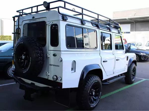 Land Rover Defender 110 2.5 Td5 SW - Photo 2